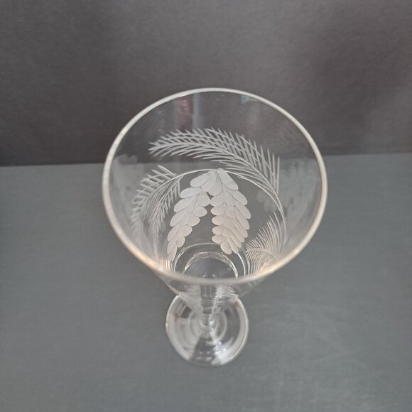 Etched Pinecone Champagne Flute 9.5" Tall Winter Holiday Stemware Elegant Glass - Picture 4 of 15